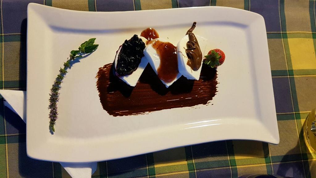 Agriturismo Prati Degli Orti Монтиано Екстериор снимка